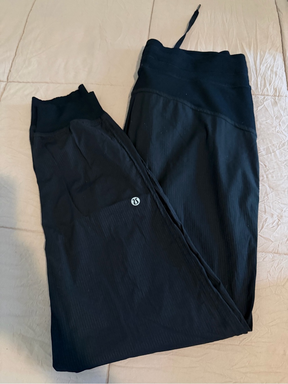 lululemon athletica Black studio joggers pants 8/28
